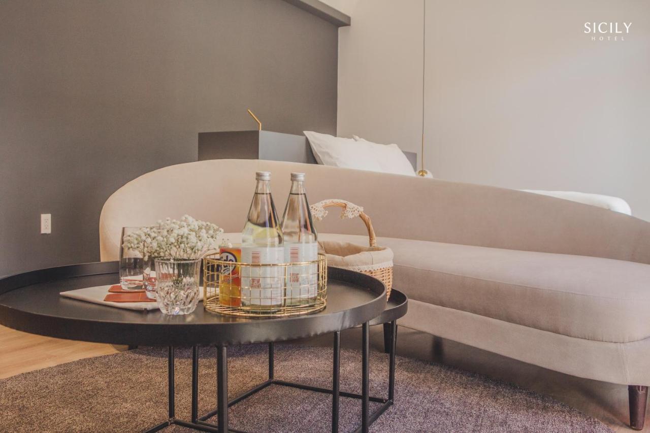 Sicily Hotel Фукуок Екстер'єр фото