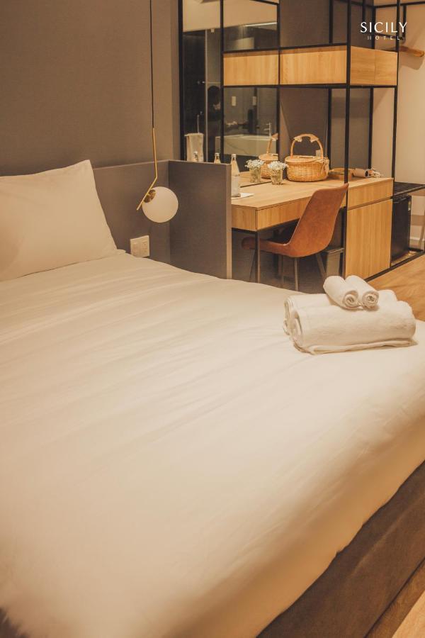 Sicily Hotel Фукуок Екстер'єр фото