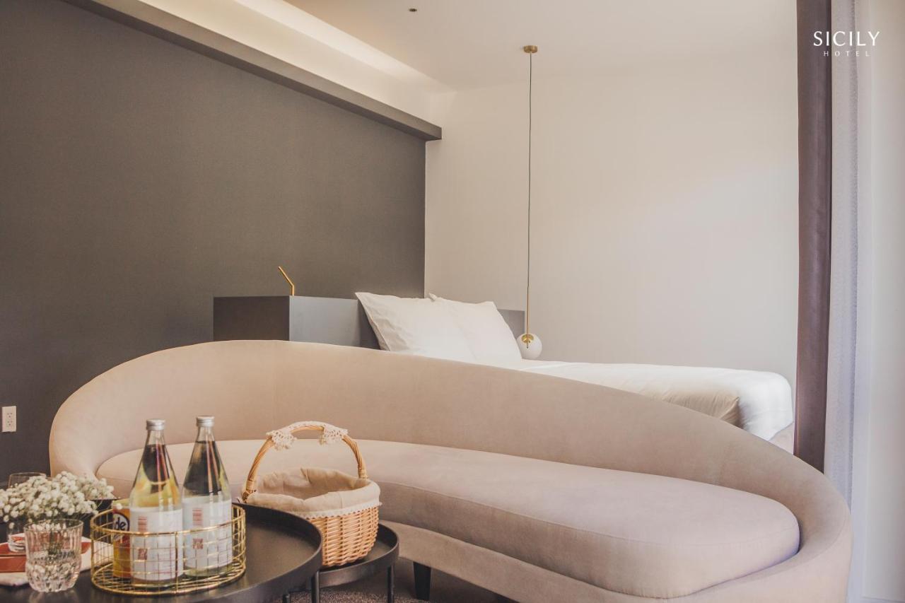 Sicily Hotel Фукуок Екстер'єр фото