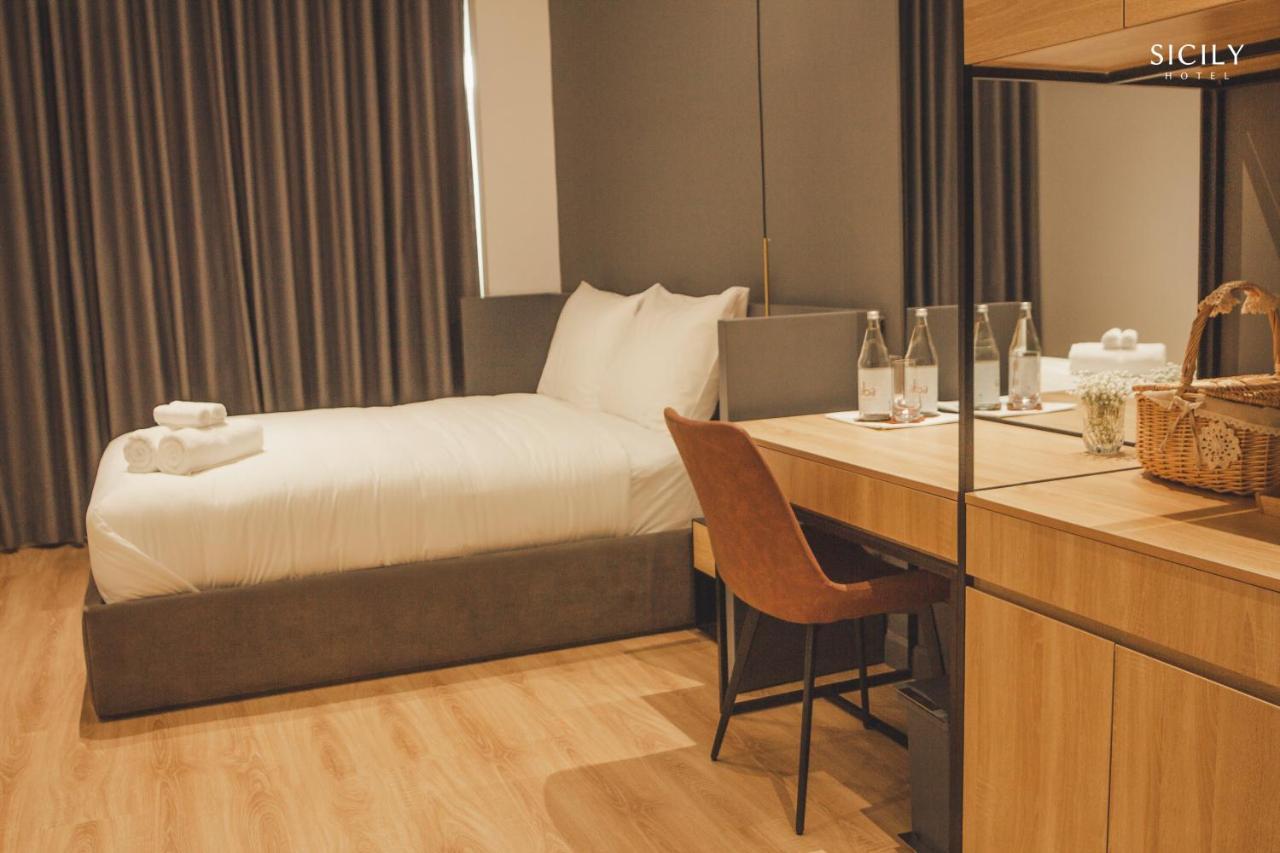Sicily Hotel Фукуок Екстер'єр фото